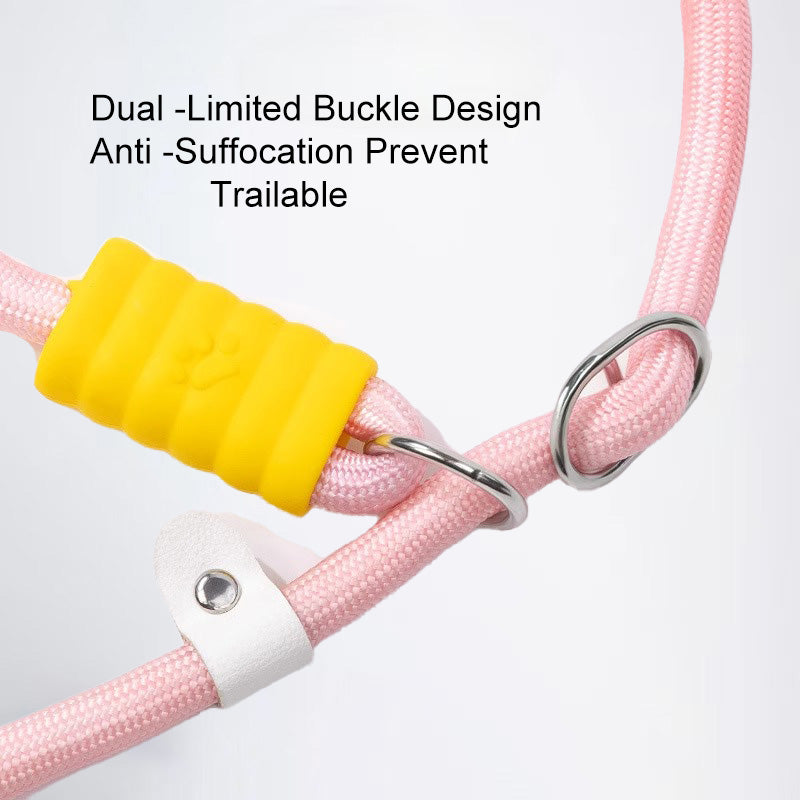 Pet leash, safe and comfortable, effective control of pet movements, let you share the happy time outdoors with your pet, to ensure that your pet is always safe on the side