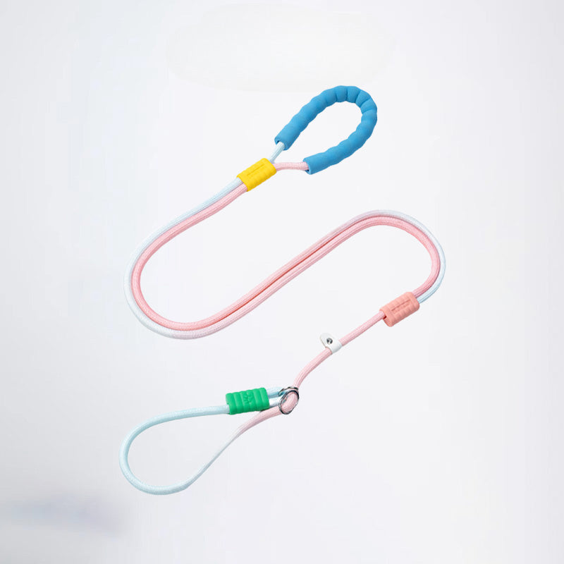 Dog leash, safe and comfortable, effective control of pet movements, let you share the happy time outdoors with your pet, to ensure that your pet is always safe on the side