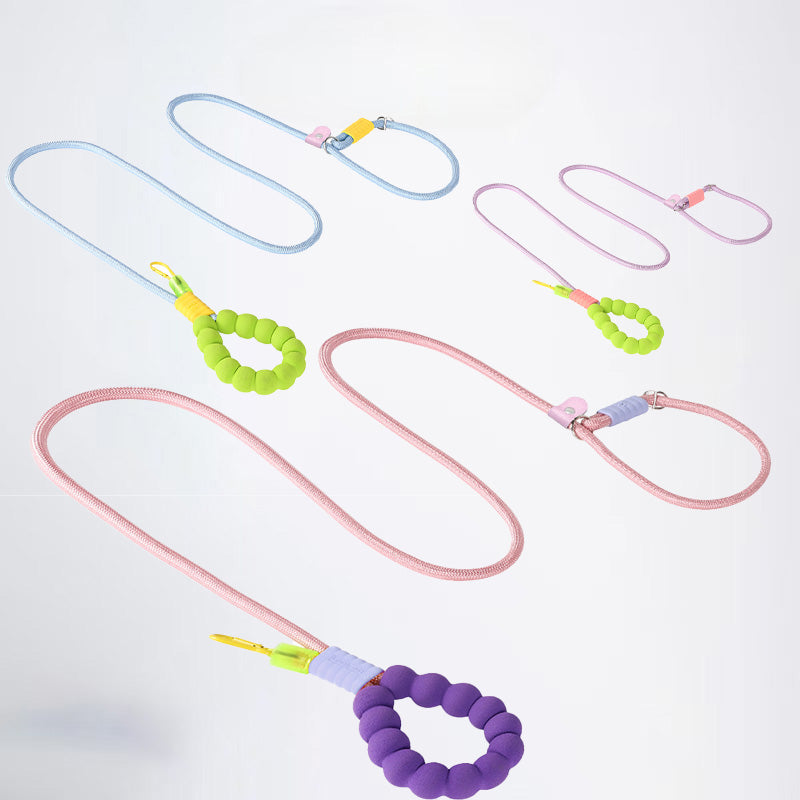 With comfortable materials, it ensures the freedom of walking of pets, and is professionally designed, with stable control, and a leash that gives you and your pet more peace of mind
