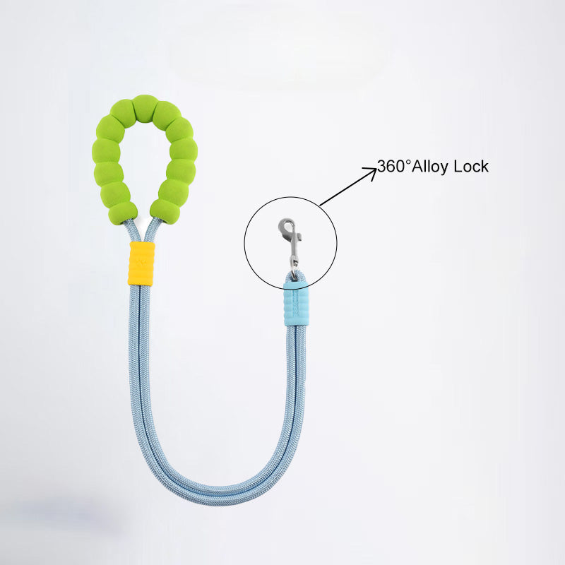 The foam grip pet leash allows your pet to roam freely and always under control