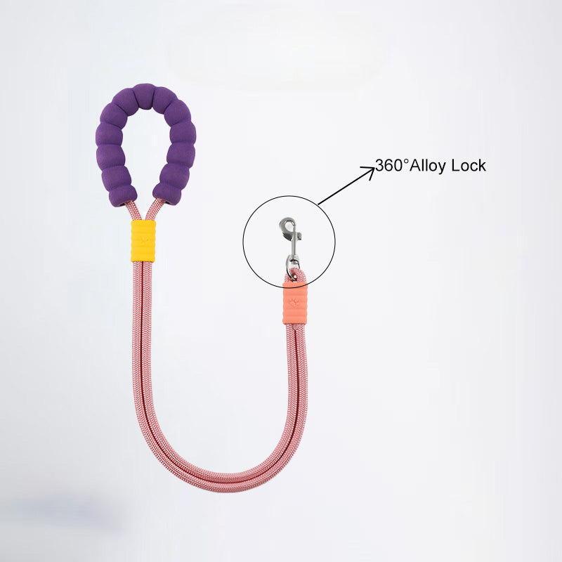 For the safety of your pet, the high-quality foam grip pet leash will take care of your pet's every stroll
